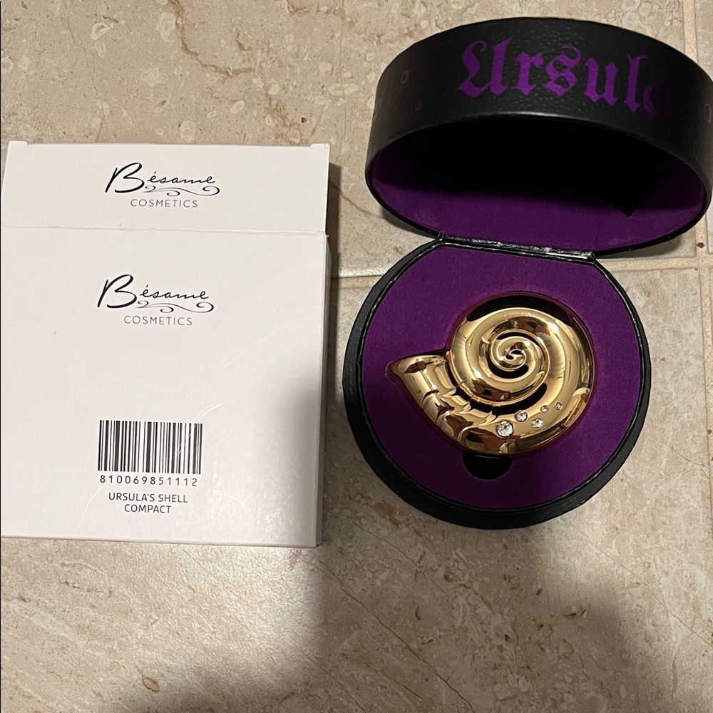Besame Cosmetics Ursula’s Gold Shell Compact Highlighter